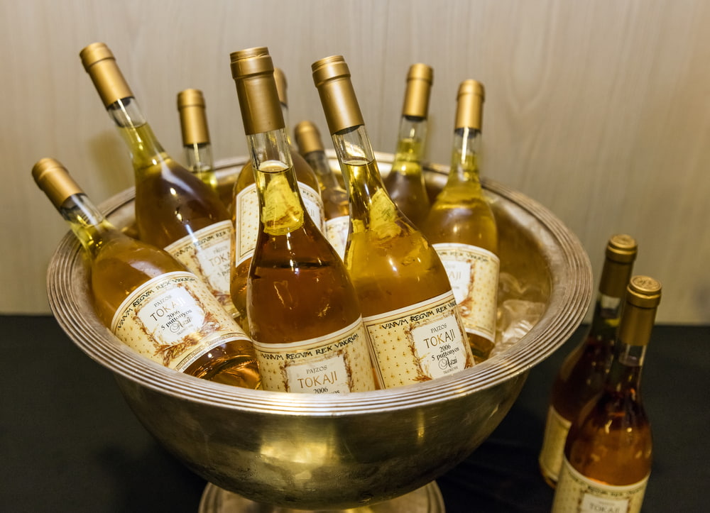 【トカイワインおすすめ5選】貴腐ワインの中でも値段は安め！ランク、飲み方・料理も紹介