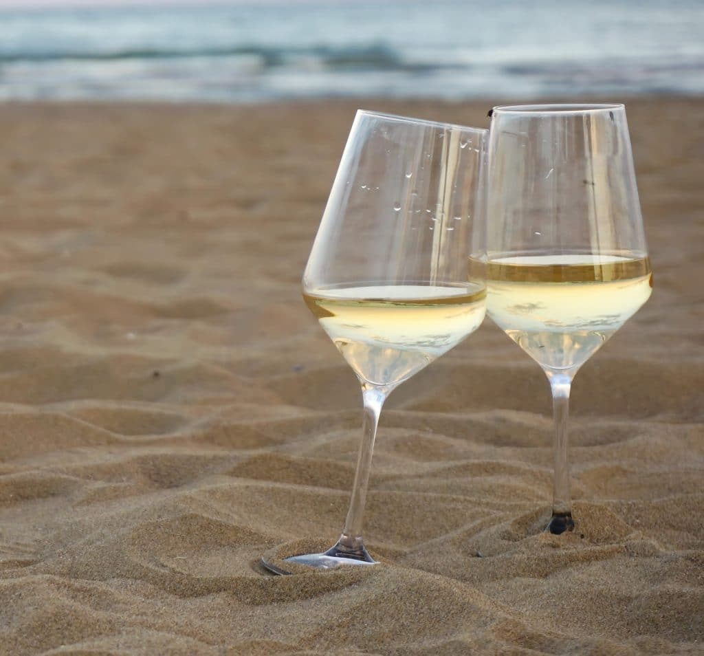 ブルゴーニュを代表する白ワイン「シャブリ」おすすめの紹介！特徴と格付けも解説